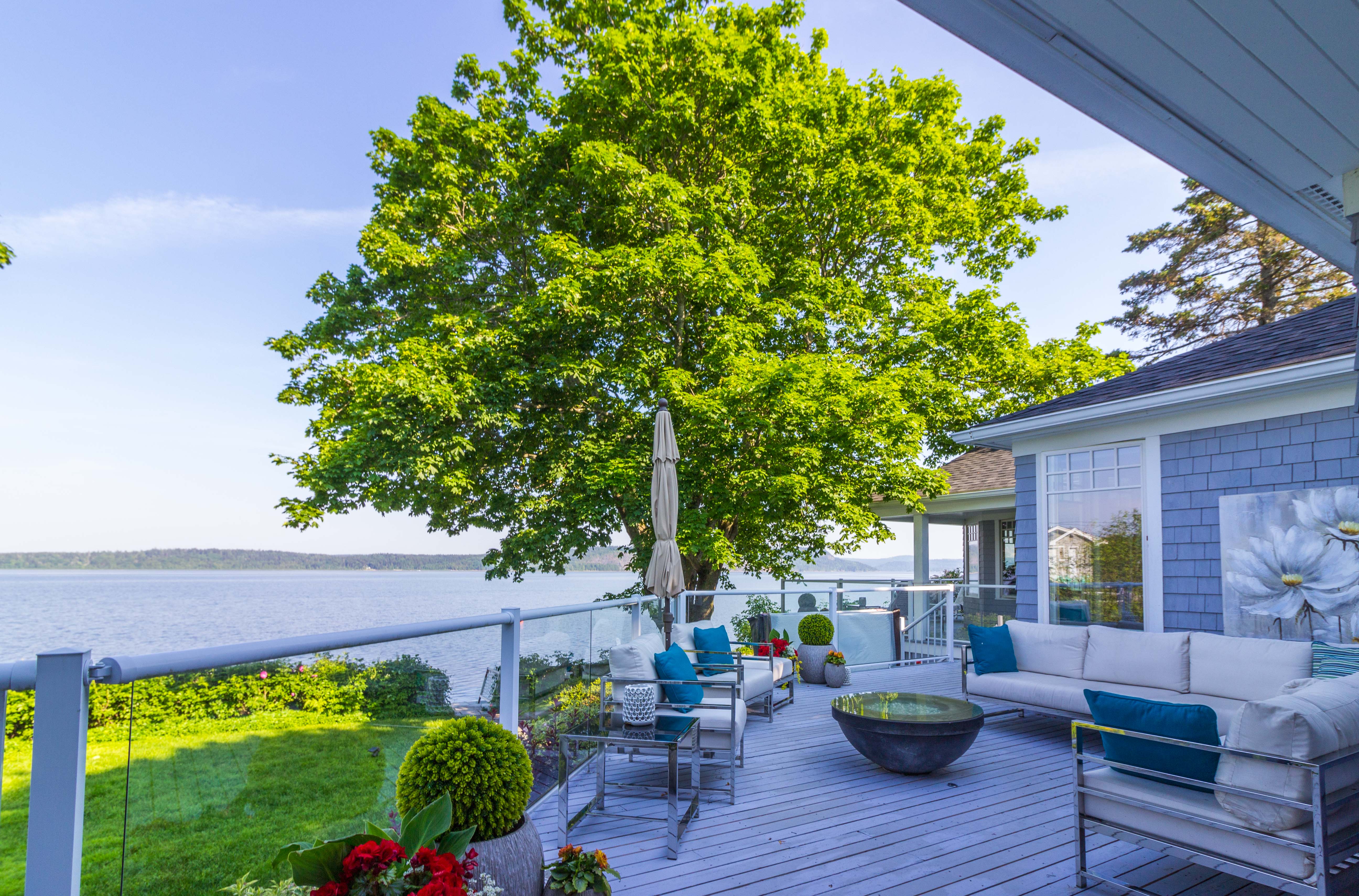 Rothesay Optimum Kennebecasis River Beachfront! 49 Gentleman Dr