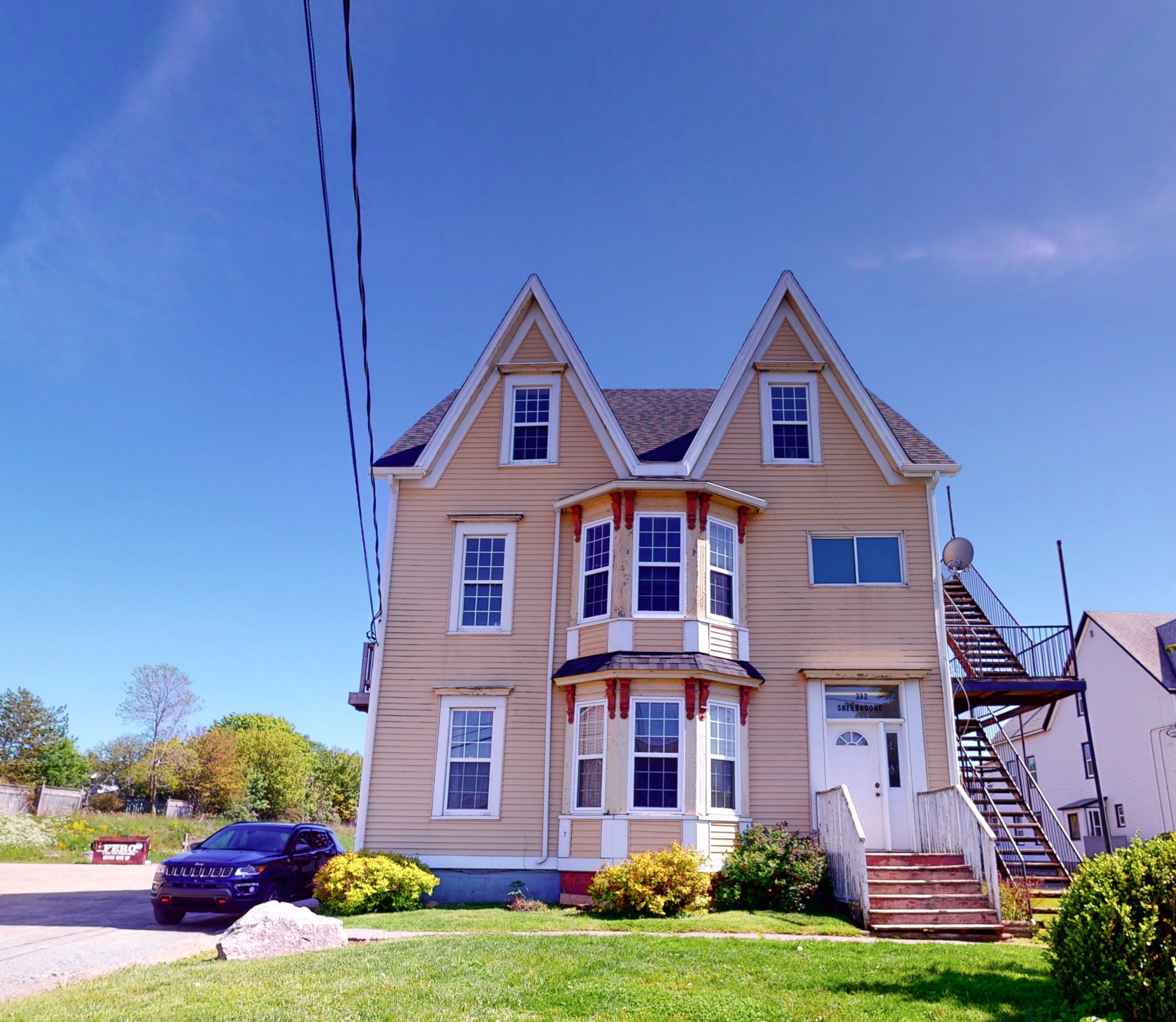 332 Sherbrooke Street Pam Decourcey & Company